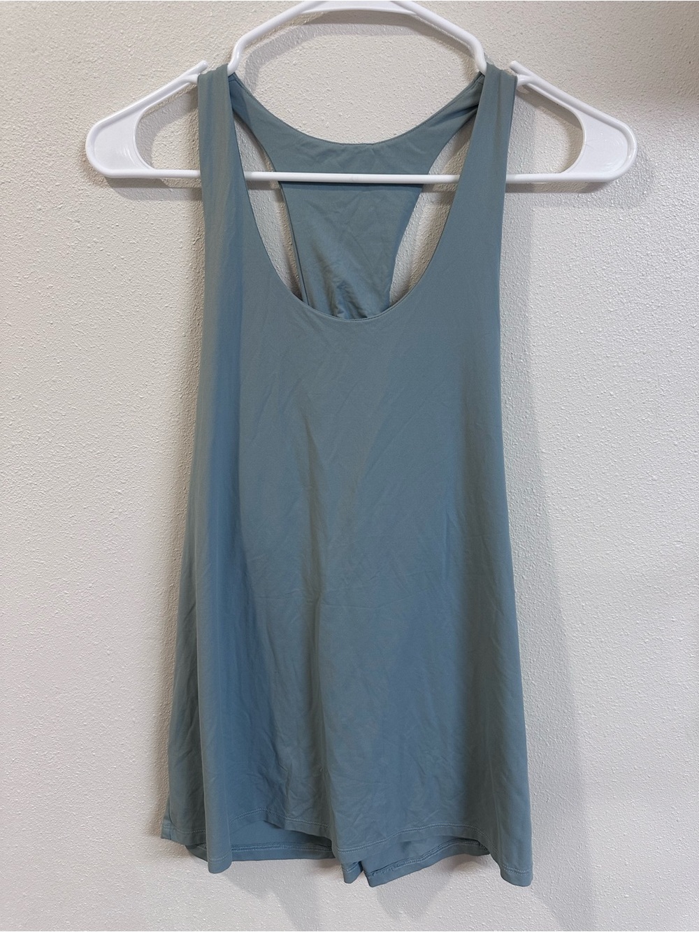 Alo Yoga Don't Get It Twisted Racerback Tank in Limestone - Size M